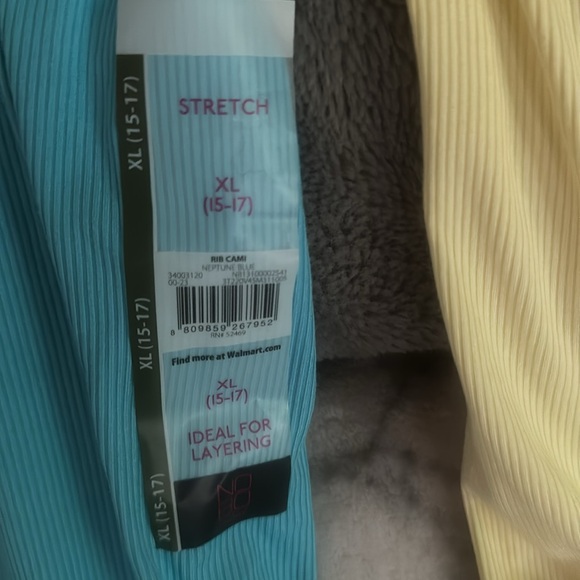 Women’s different size tanks bundle - Picture 6 of 9